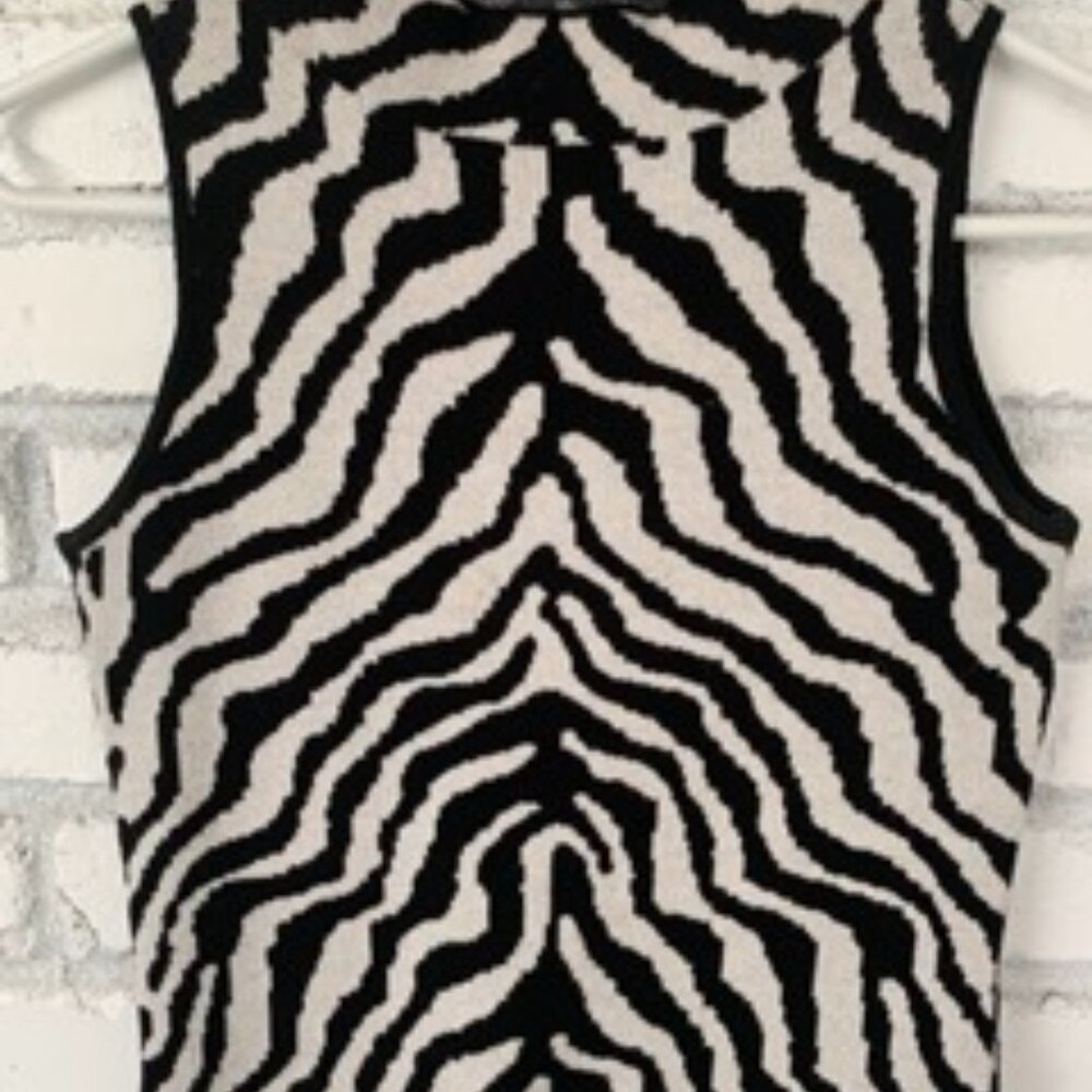 T Tahari Zebra Top